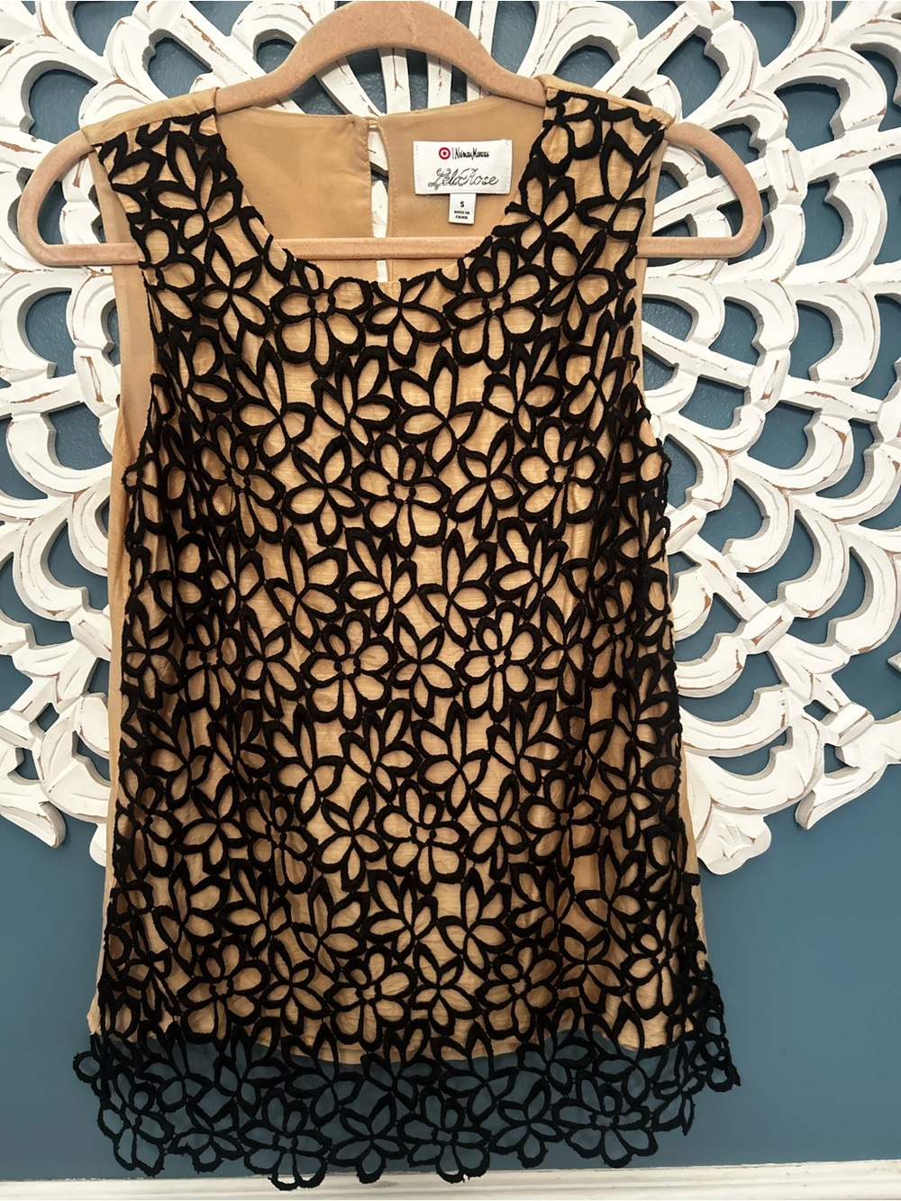 Lela Rose Floral Lace Overlay Sleeveless Top - Black on Tan